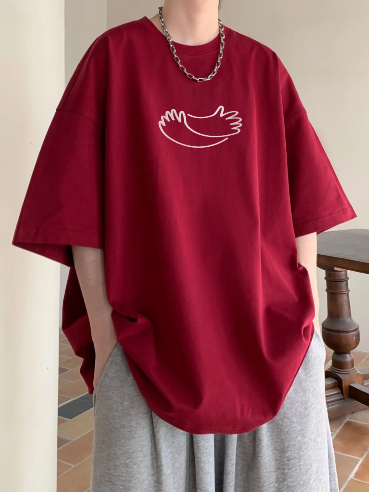 

Мужская футболка American Sle Casual Red, летняя, из плотного чистого хлопка, свободного кроя, молодежная, модная, до плеч...