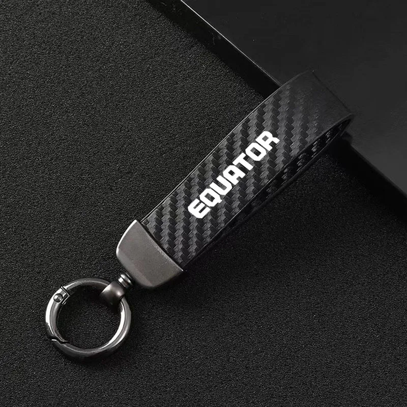 

carbon fiber Leather Keychain Car Keychain Horseshoe Buckle Jewelry For Suzuki Equator Car Accessories