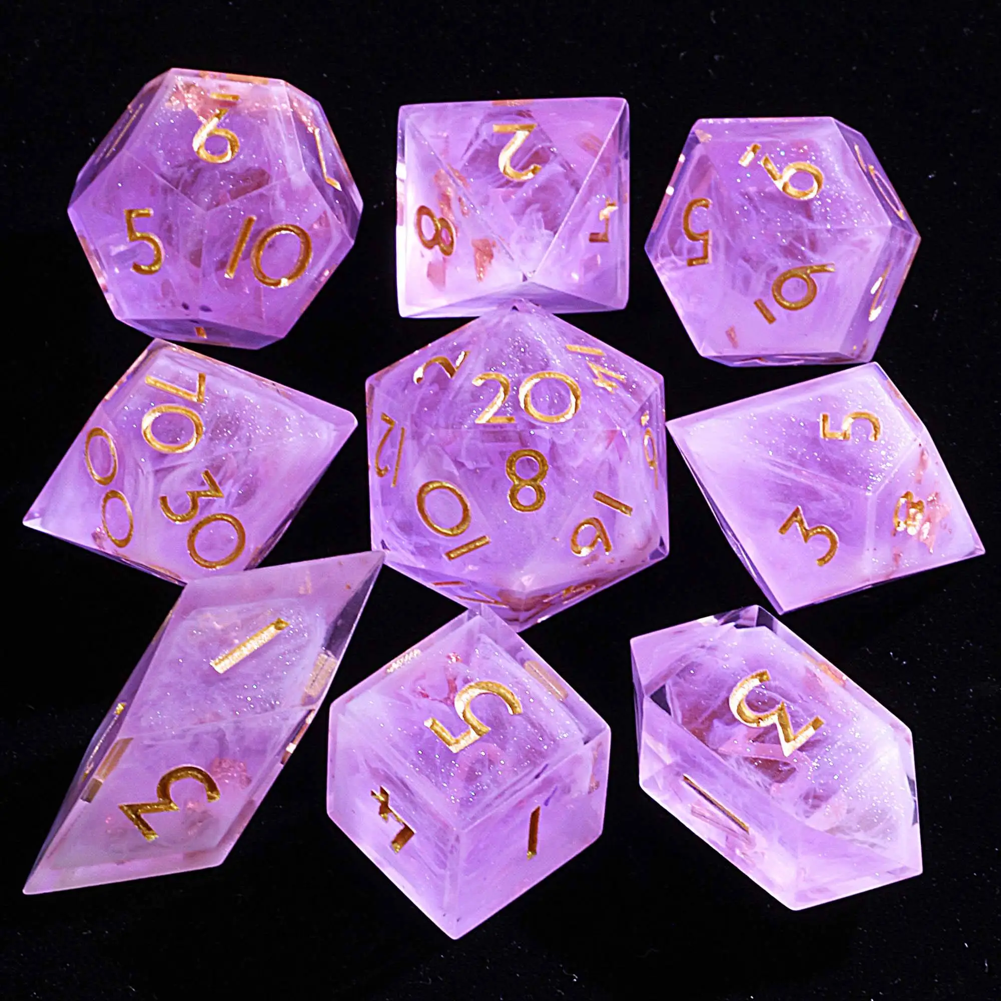

9. Многогранный набор D и D D Dice Mystic Veil.