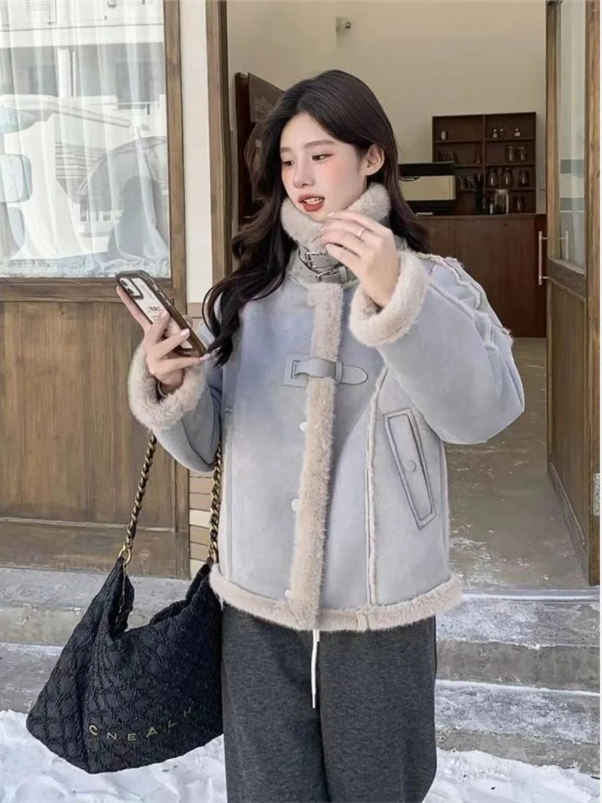 Cappotto da donna in pelle elettronica autunno inverno Pelliccia sintetica Pelle scamosciata Capelli intercati Alla moda Custodia in cotone di fascia alta di bell'aspetto