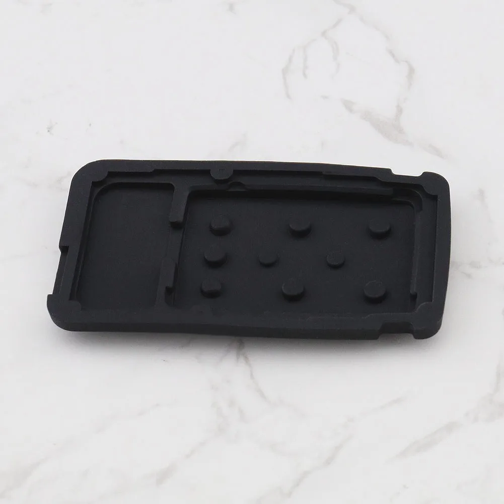 Рисунок 5 - 5 кнопочный резиновый телефон для