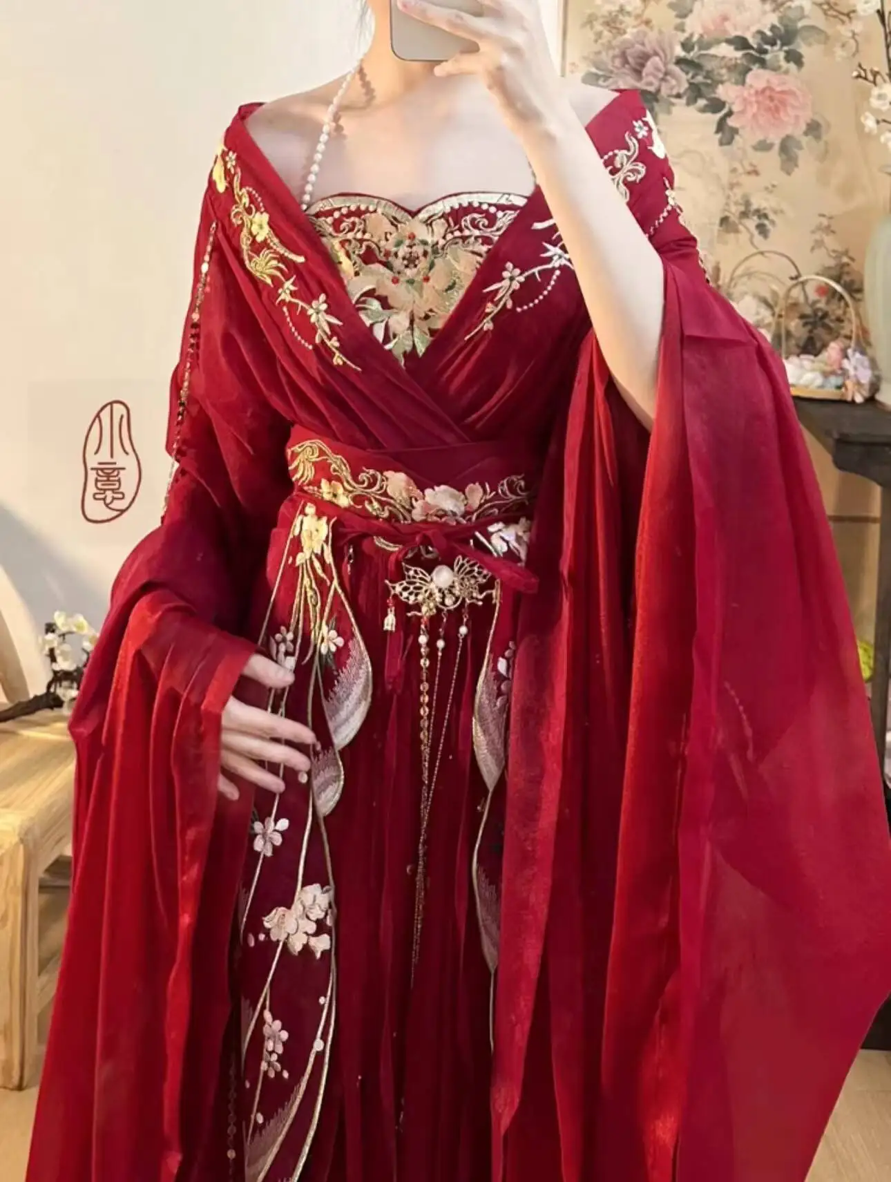 2025 горячая богиня Guofeng с цветами, красная тяжелая промышленность, вышивка, новый Wei Jin Nan, Северные династии Hanfu для женщин 2025 горячая богиня Guofeng с цветами, красная тяжелая промышленность, вышивка, новый Wei Jin Nan, Северные династии Hanfu для женщин