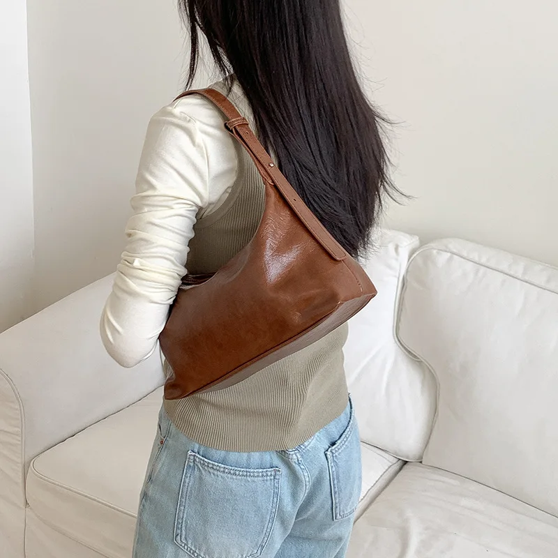 

Pu Leather Retro Women's Shoulder Bag Fashion Trend New Underarm Bag Daily Commuting Bowling Hobos Bag Handbags and Purse