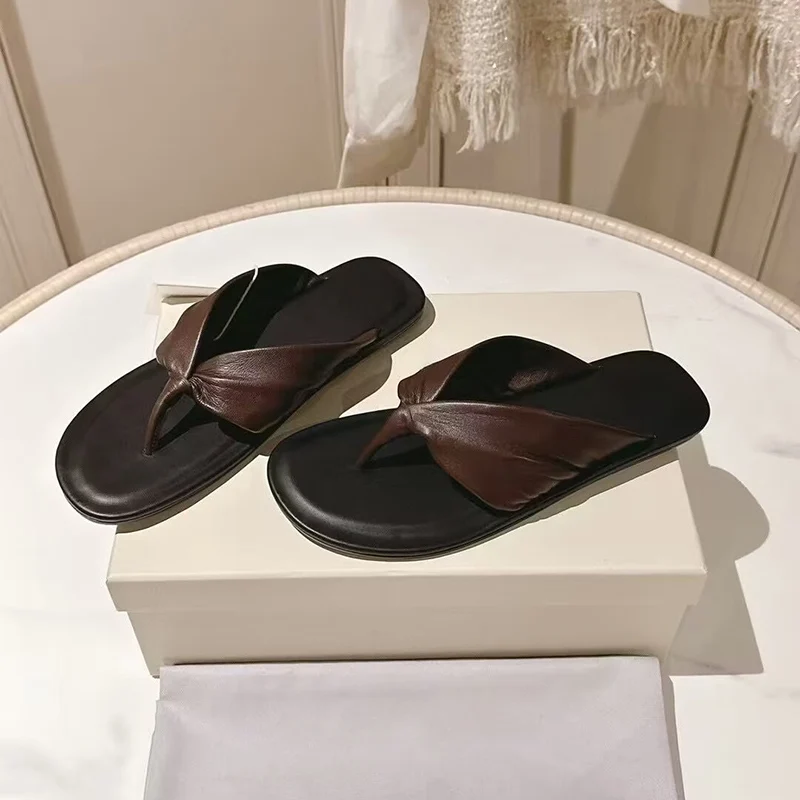 Infradito con design antirughe in pelle scamosciata di mucca da donna con dita divise Pantofole con fondo piatto Scarpe da spiaggia per vacanze estive all'aperto Scivoli pigri