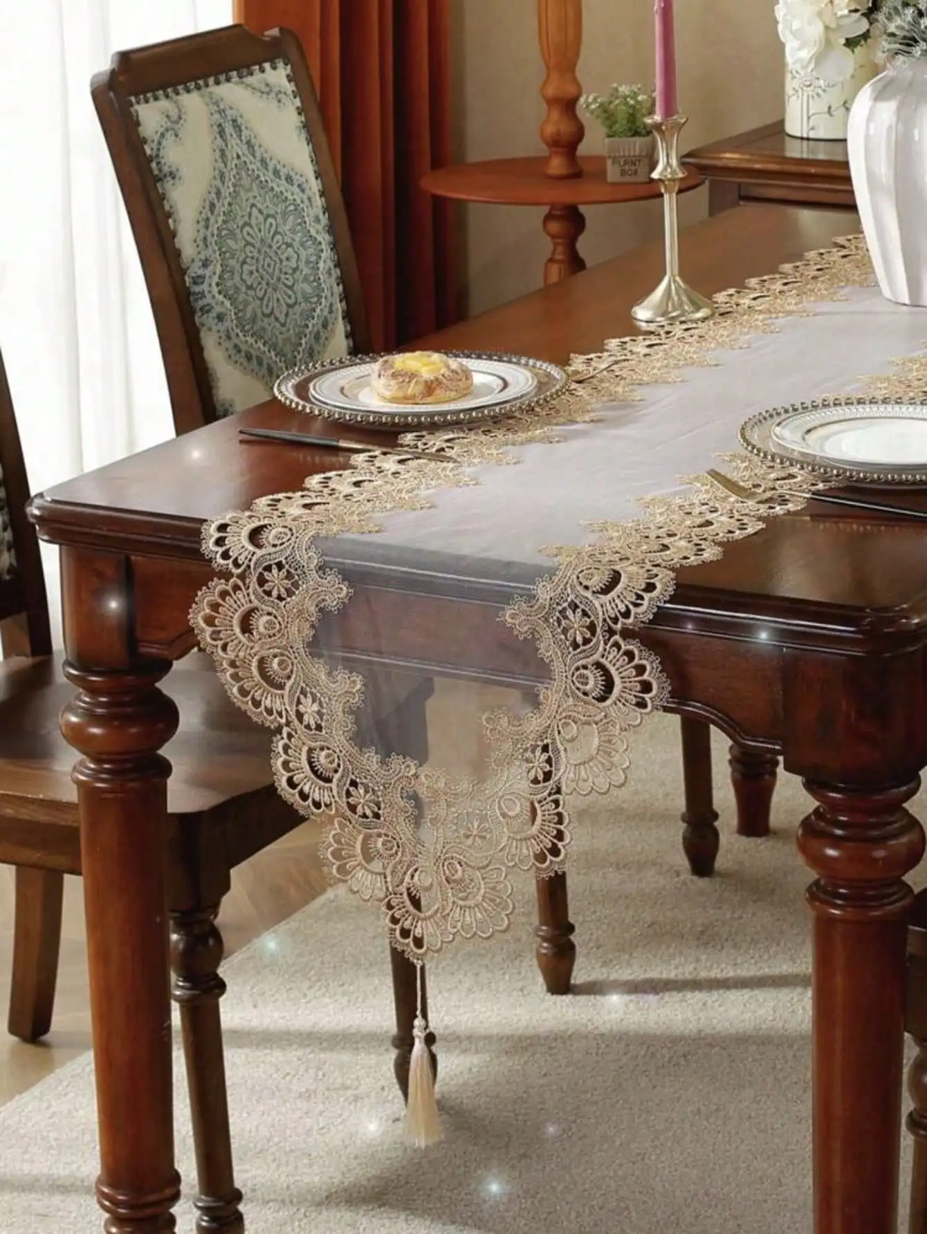 1 Piece of Embroidered Mesh Lace Table Runner, French-Style Simple Polyester Fiber Table Runner with Pendants, Suitable for Dining Tables, Coffee Tables, Dressers, Shoe Cabinets, Daily Home Decoration, and Weddings, Parties, and Holidays