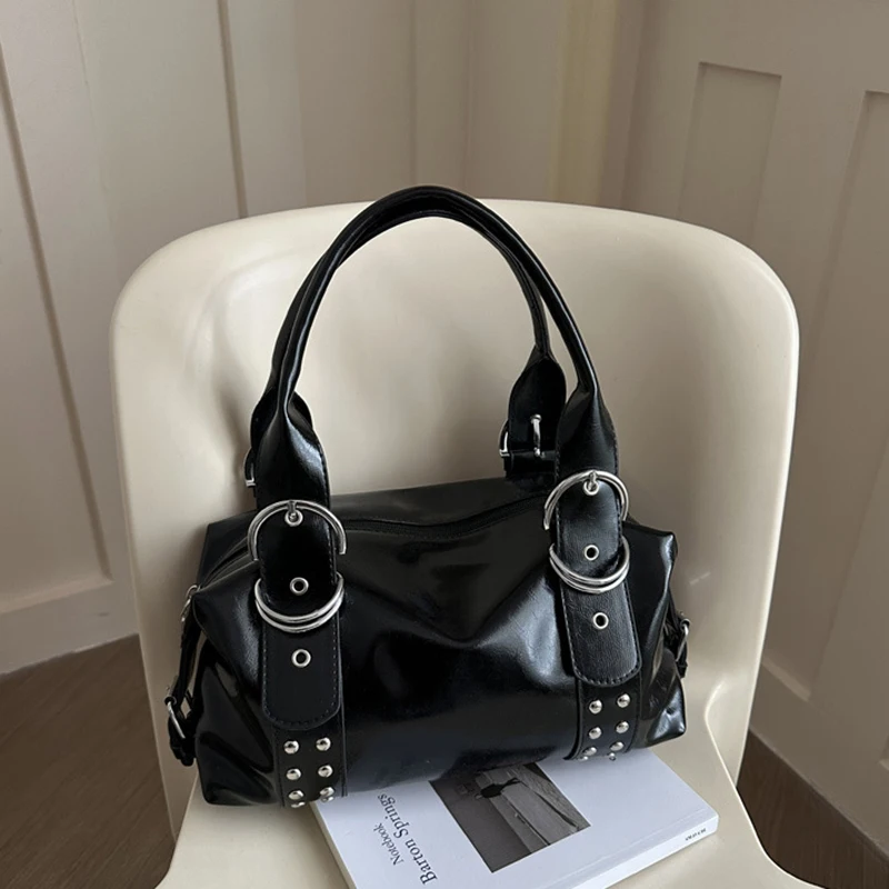 bolsa-de-ombro-feminina-com-rebites-em-couro-pu-estilo-motociclista-bolsa-feminina-grande-preta