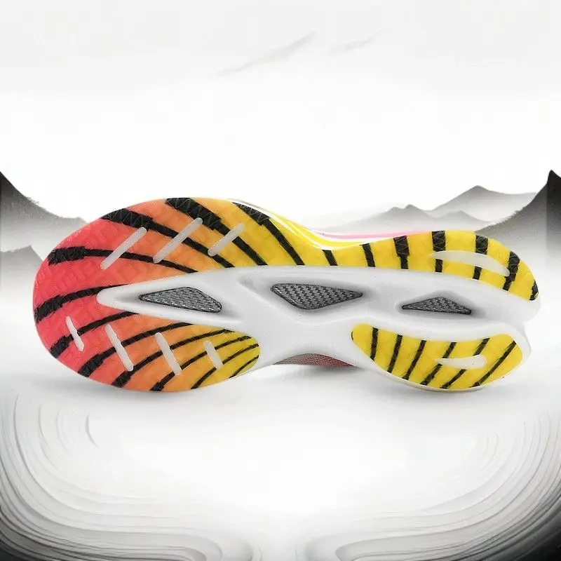 รองเท้าวิ่งมาราธอนแผ่นคาร์บอนใหม่รองเท้าผ้าใบสำหรับการทดสอบอย่างมืออาชีพรองรับแรงกระแทกน้ำหนักเบาเป็นพิเศษ