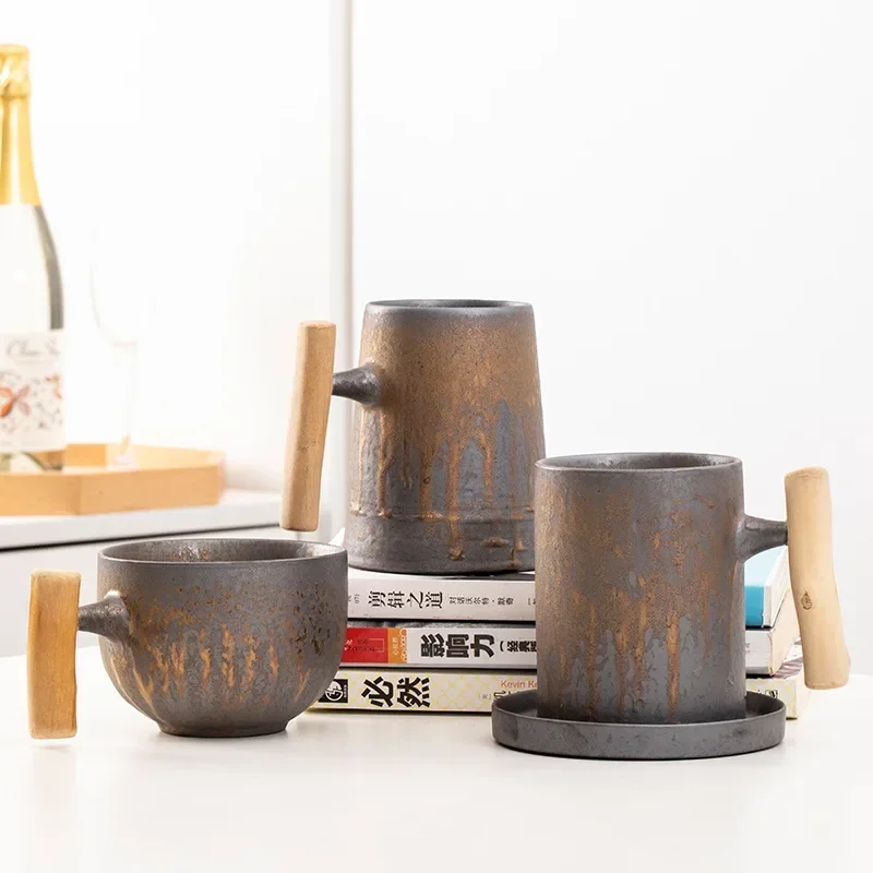 Japanese-style Ceramic Coffee Mug Large Capacity 600ml Coffee Tea Cup Rust Glaze Rough Pottery Water Beer Mug with Wood Handle