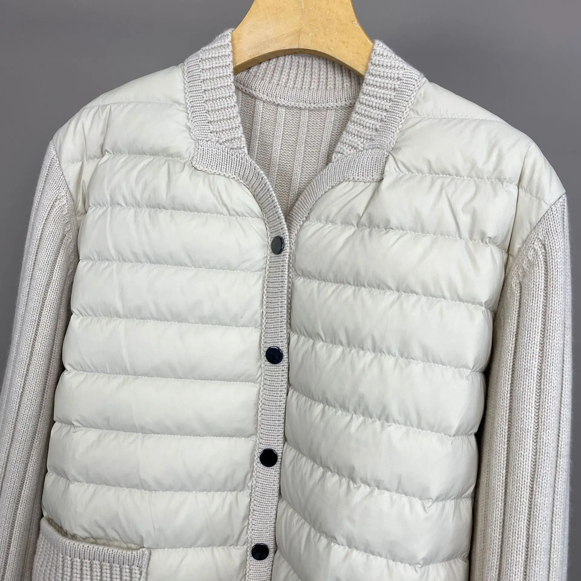 2025 الخريف والشتاء جديد عالي الجودة جيب مزدوج الصوف الكشمير محبوك الربط أوزة أسفل موضة عادية أسفل سترة #4