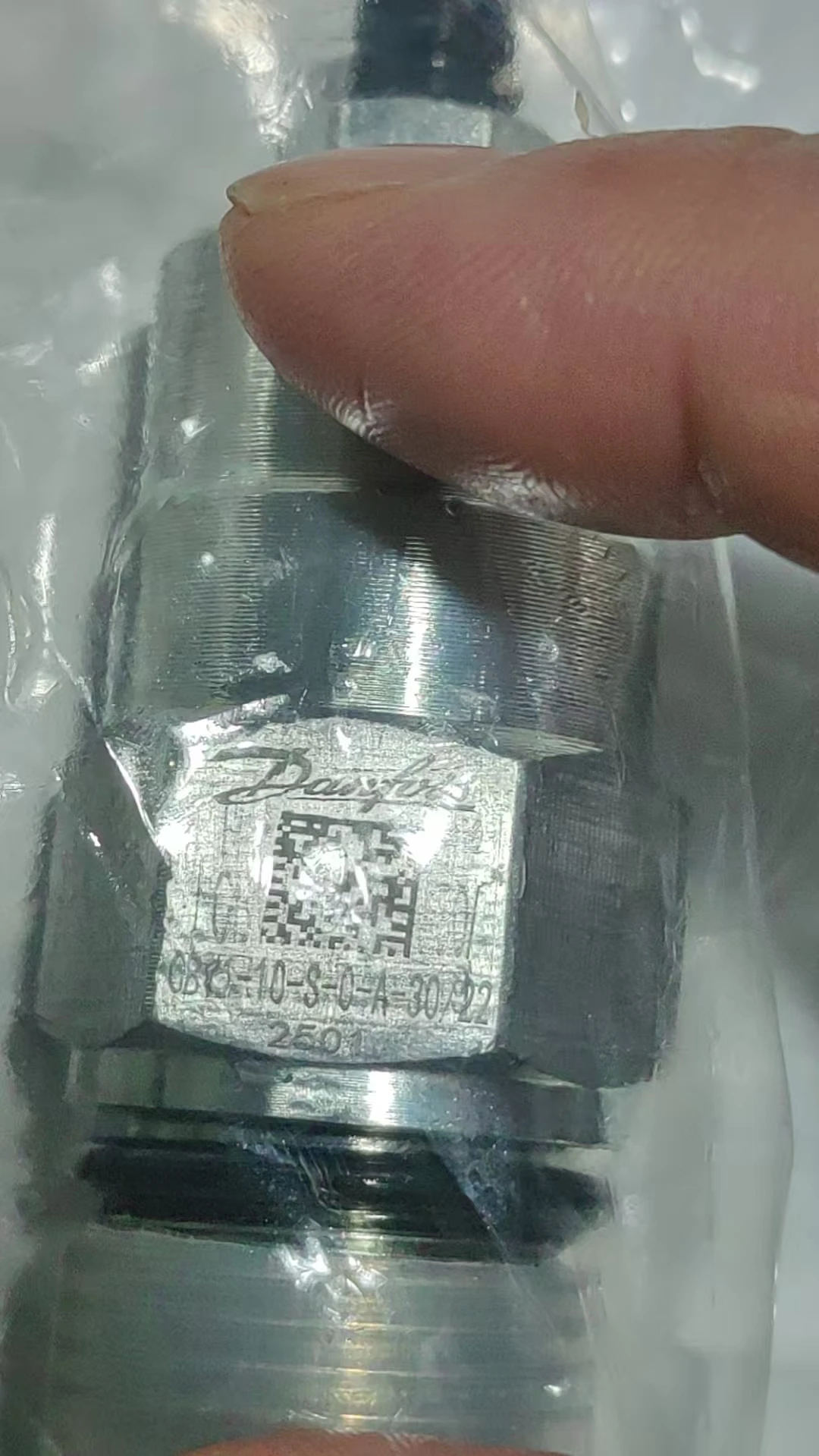 CBV1-10-S-0-A-30/20 02-176046 CBV1-10-S-0-A-30 CBV1 10 S 0 A 30 DAN FOSS eat on vi ck ers Original Genuine  Cartridge Valve  Sto