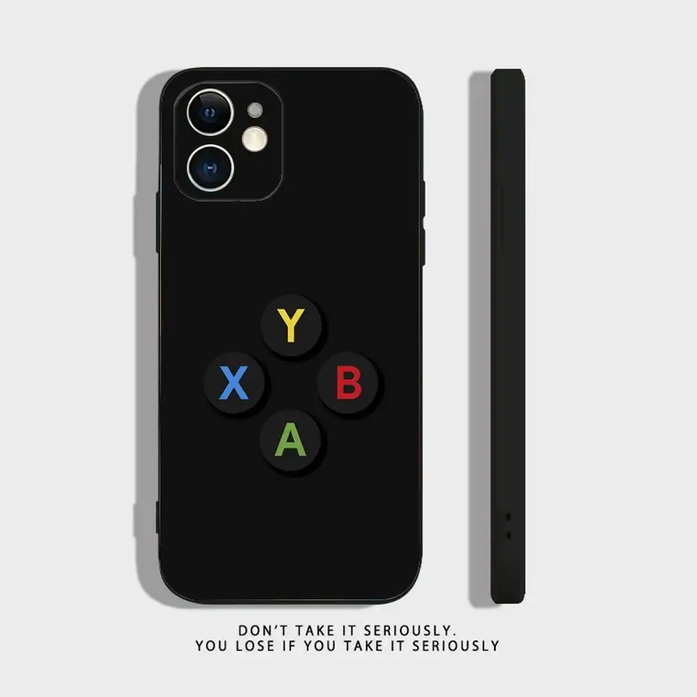 حافظة هاتف لوحدة التحكم في الألعاب Gamepad Play لهاتف iPhone 16,15,14,13,12,11,Pro,X,XS,Max,XR,Plus,Mini Soft Silicone Black مقاومة للصدمات