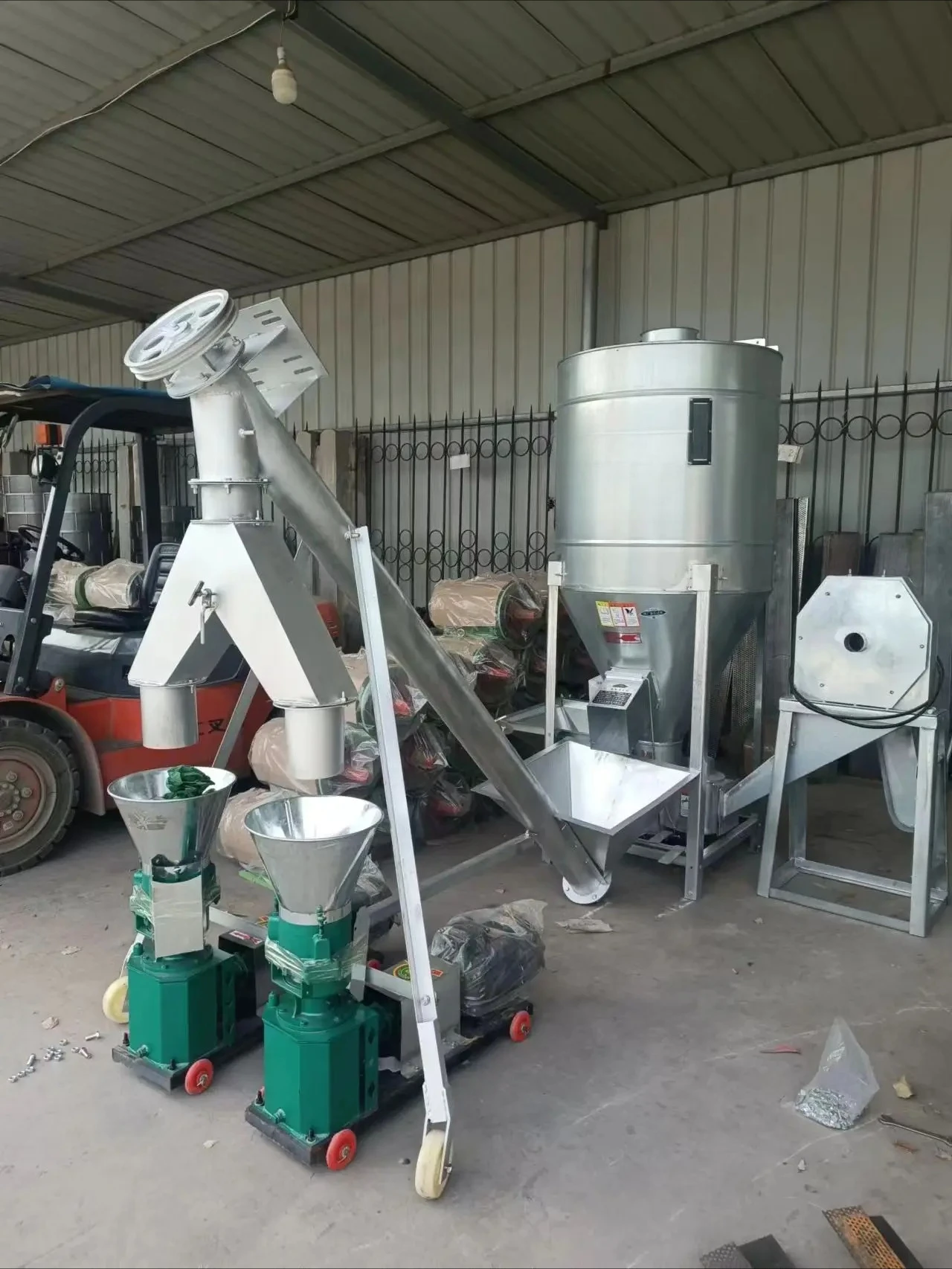 Agricultural machinery and equipment Animal food feed pellet production line
