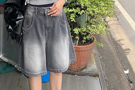 High Street Denim Shorts Women's 2025 Summer New Zipper Chic Denim Short Pants Loose Comfort Pocket Decoration Five-point Pants