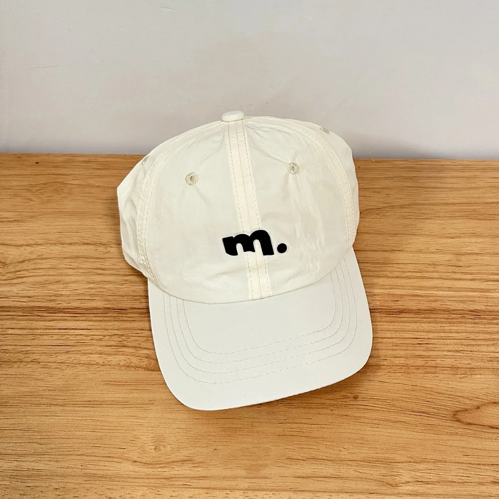 

Letter M Children Baseball Hat Embroiderey Candy Color Quick Drying Sun Hat Sunscreen Breathable Teenagers Peaked Cap Travel