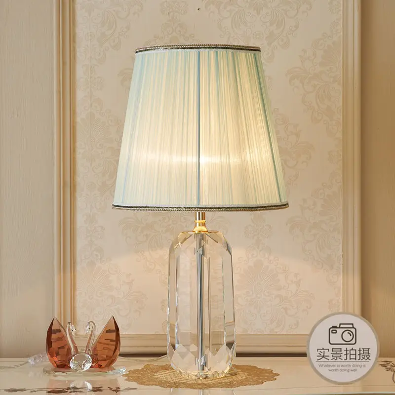 Factory Direct 2026 Light luxury European crystal decorative desk lamp Bedroom bedside lamp Romantic modern simple wedding Warm