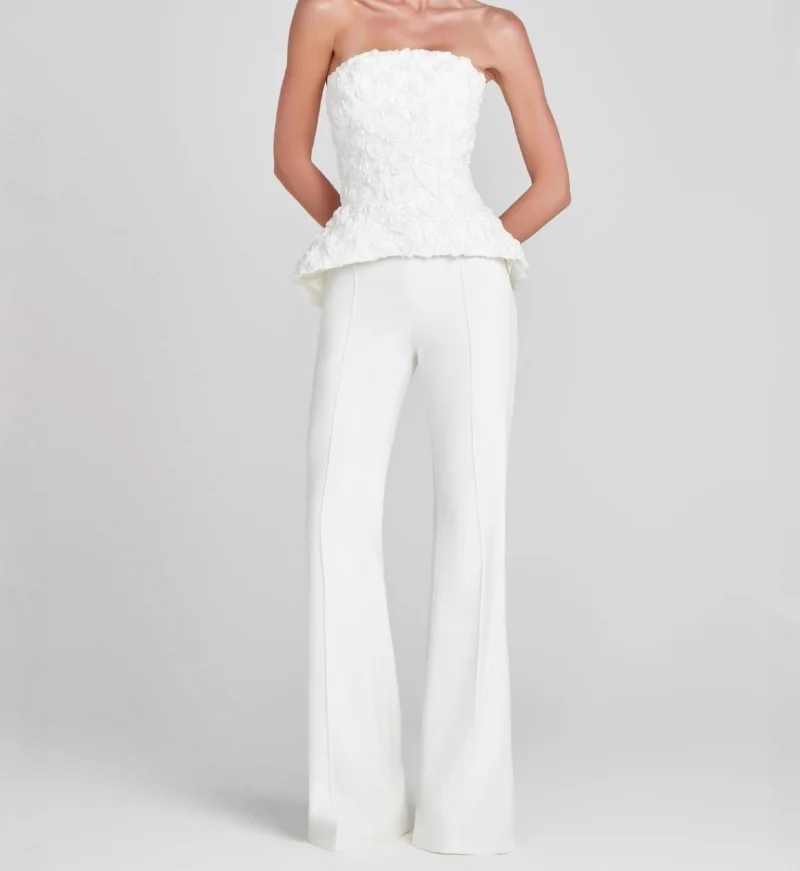 ชุดเซ็ทกางเกงขายาวทรงตรงเอวสูงสุดหรูหราแบบสั่งตัดพิเศษ เสื้อกั๊กสั้นทรงเข้ารูปเปิดไหล่ประดับดอกไม้ 3 มิติ สไตล์เก๋ไก๋ ชุดใหม่สำหรับงานปาร์ตี้และคลับ