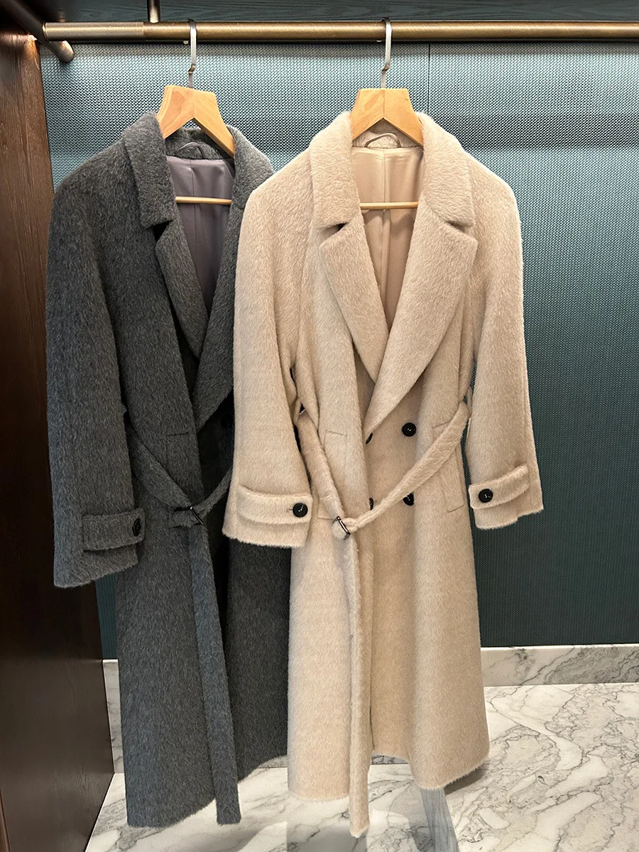 

Винтажное шерстяное пальто из шерсти альпаки. Шерстяная куртка средней длины.