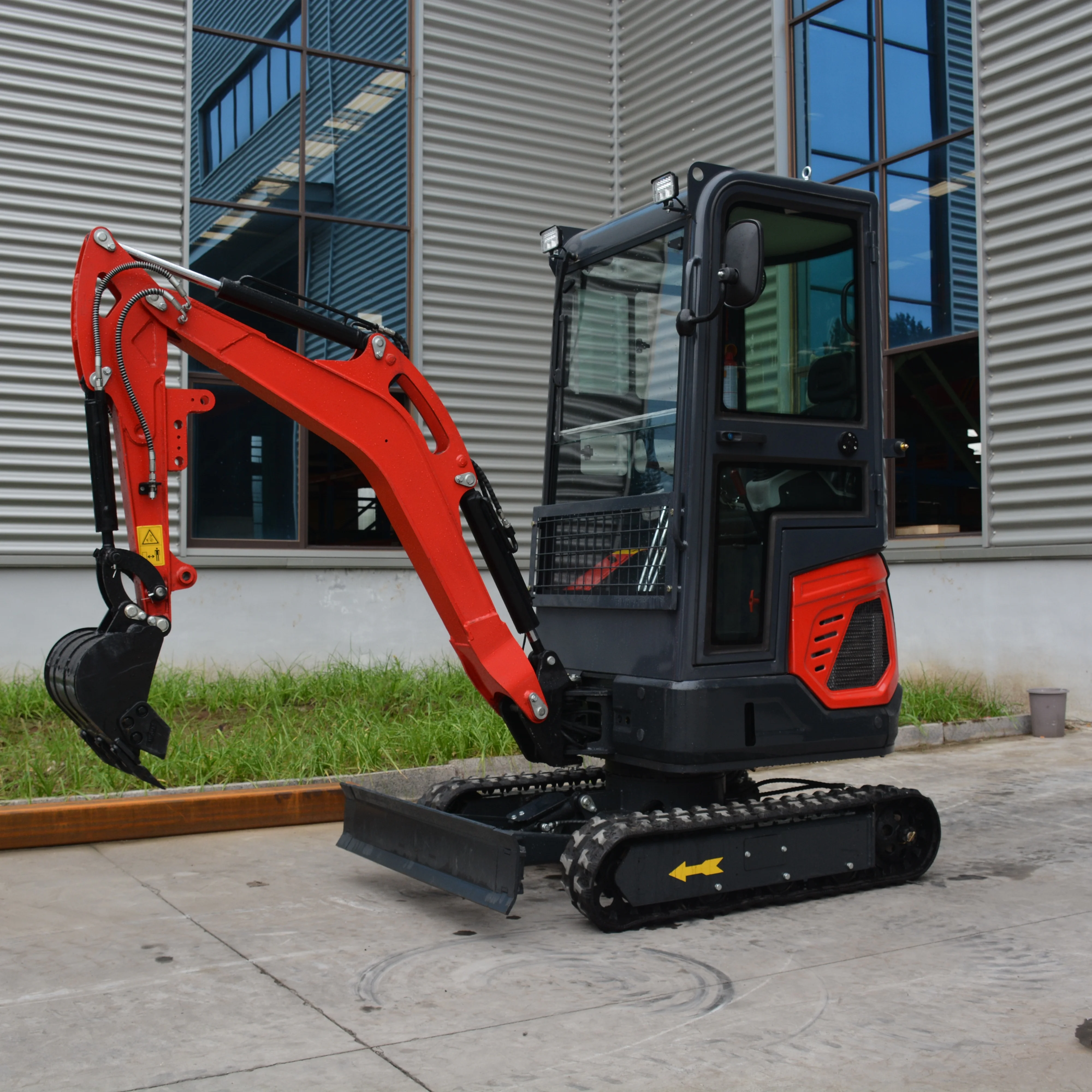 

Mini crawler excavator 1.8 tons 2 tons 3 tons hydraulic mini excavator EPA engine agricultural excavator for sale
