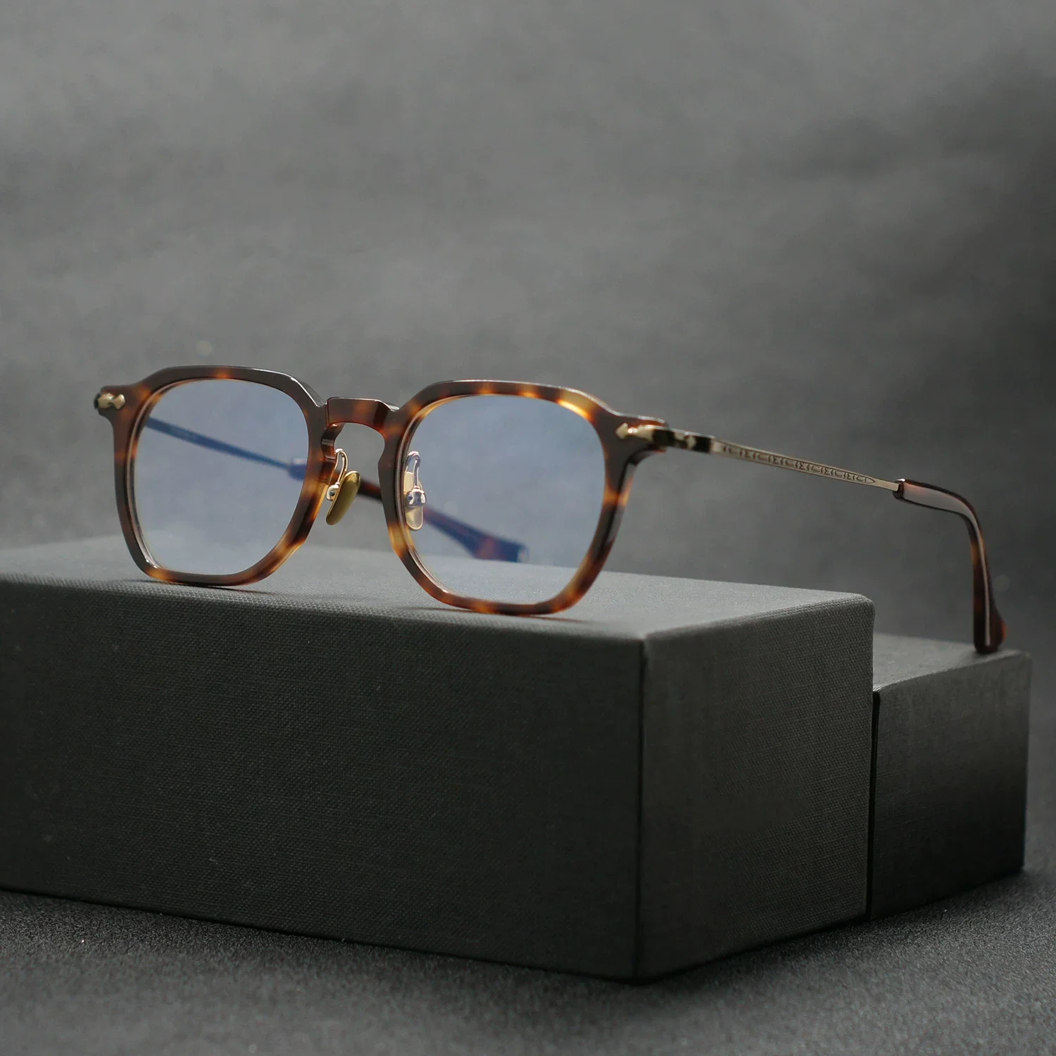 New square eyeglass frame 80905 acetate fiber eyeglass frame for men and women, can be paired with prescription glasses