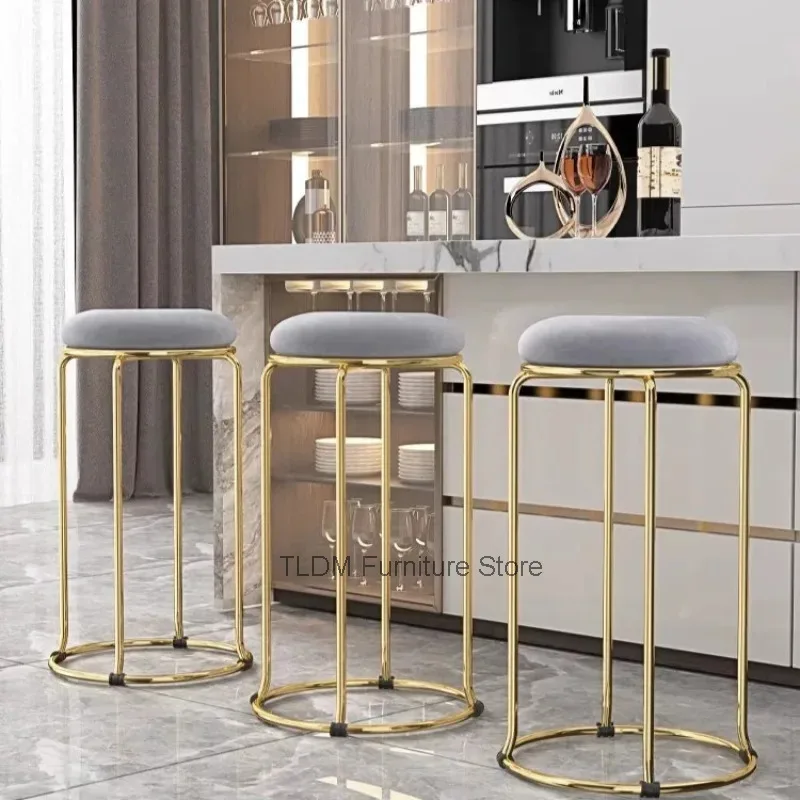 Modern Metal Bar Stools with Upholstered Seats, Stackable Counter Height Stools， Kitchen Island Stools for Home Bar & Cafe