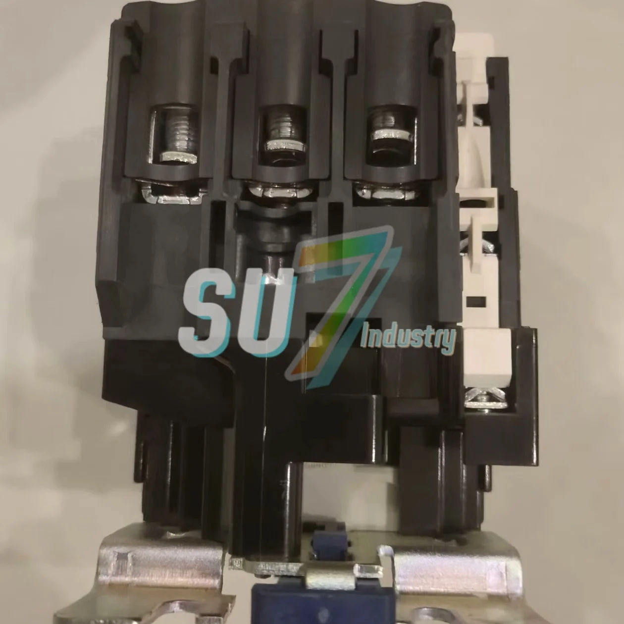 新しいボックス入り LC1D40M7C LC1D50M7C コンタクタ