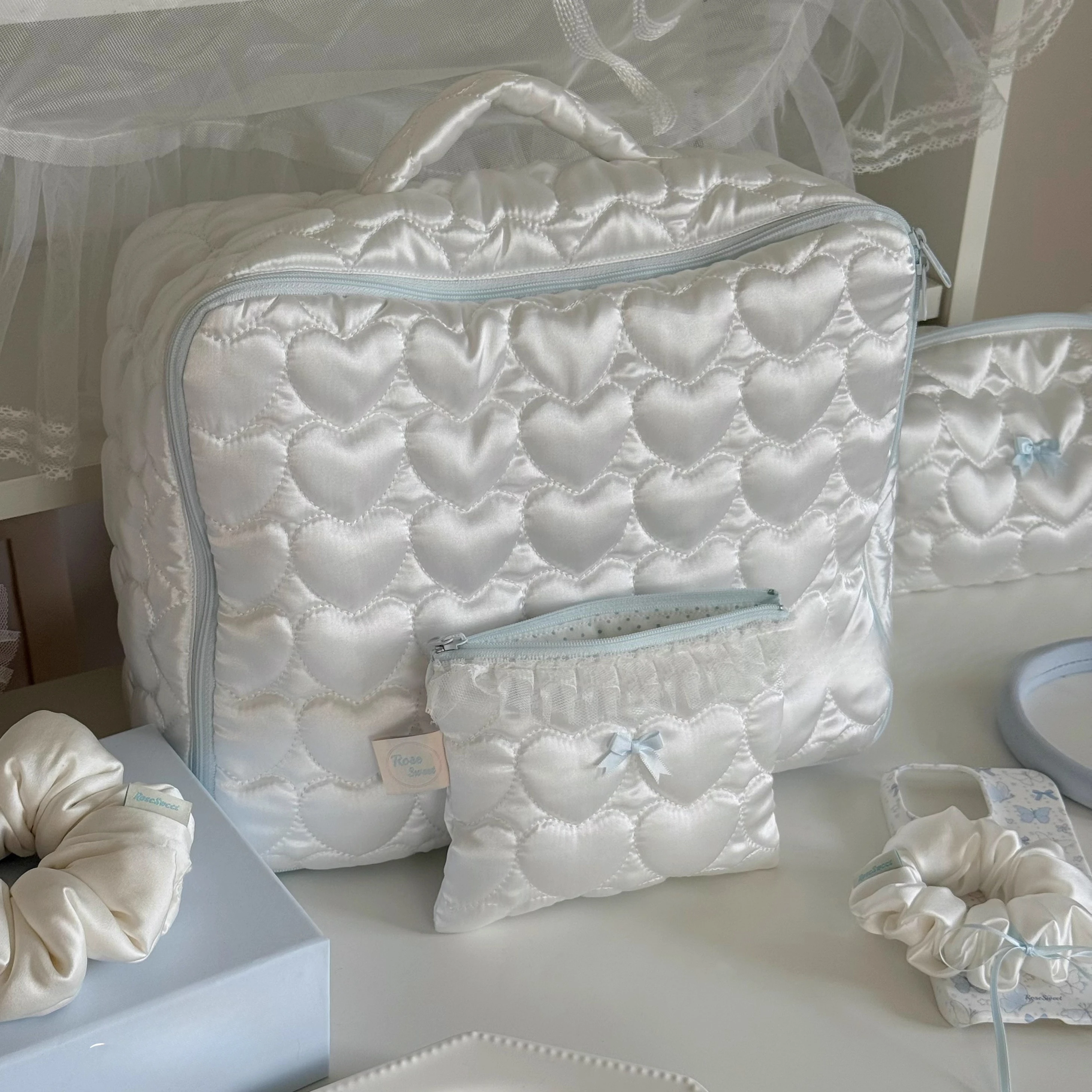 Original White Elegant Lace Heart-Shaped Quilted Storage Bag Cosmetic Bag Silk Hairband Pencil Bag Everyday Ladies