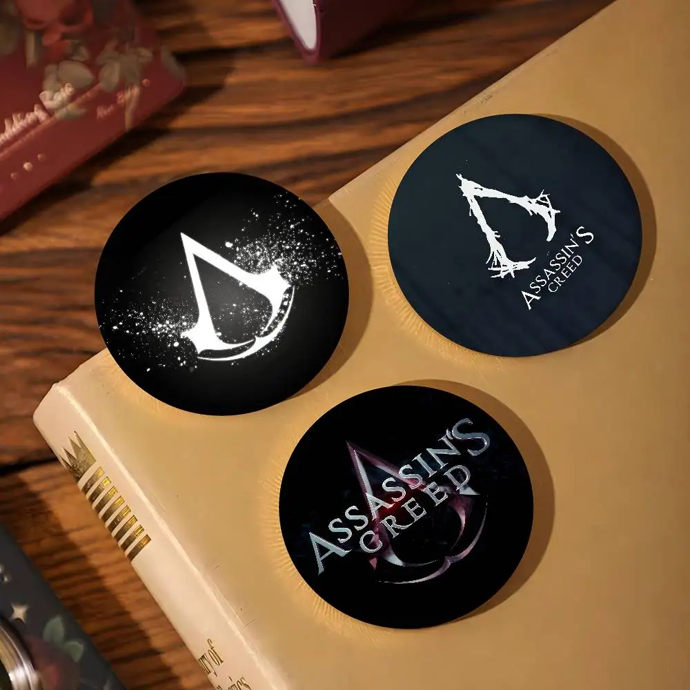 A-القاتل C-Creed دبابيس الإبداعية مضحك وجه مبتسم جولة المفاجئة في بروش شارة ظهره قبعة اكسسوارات مجوهرات هدايا #1