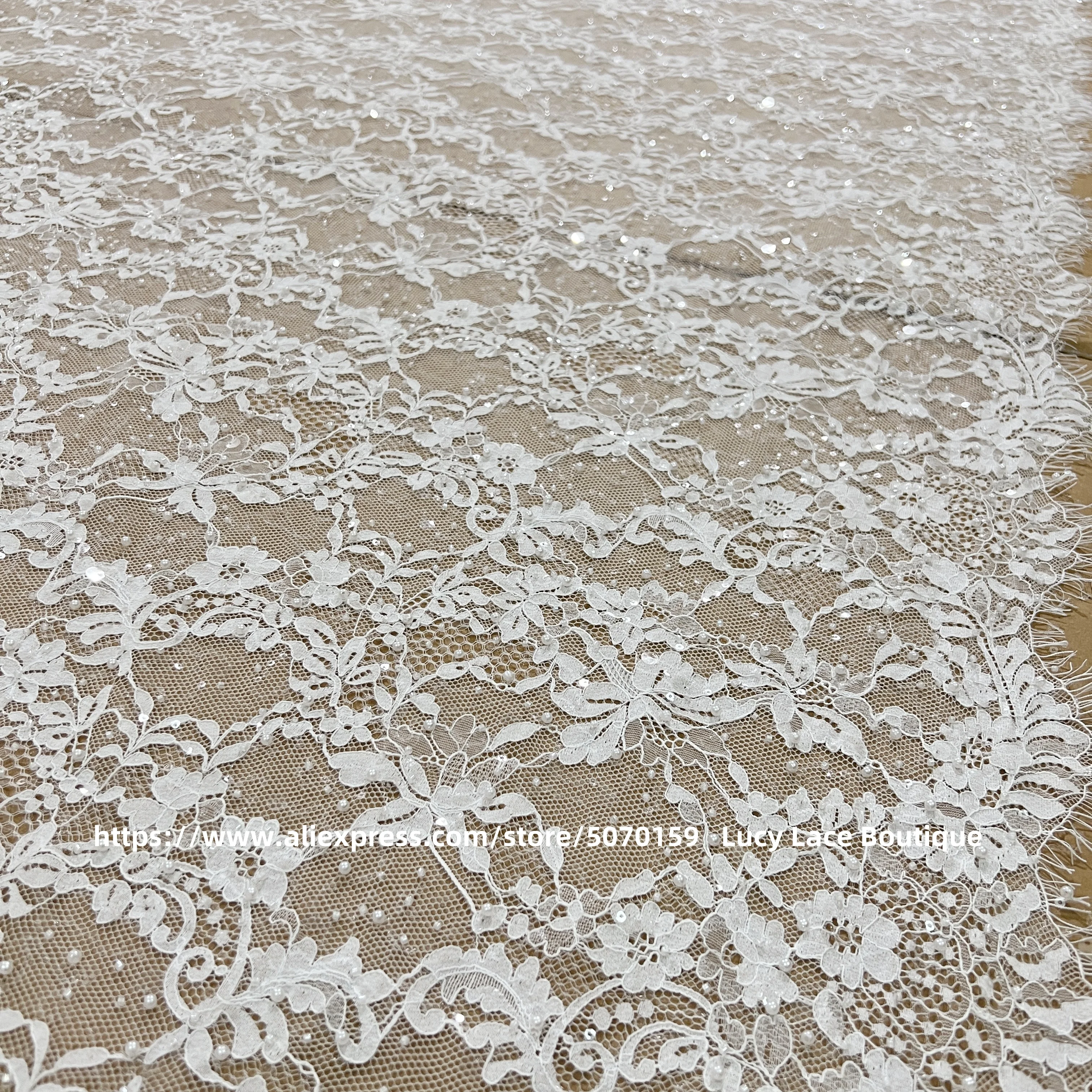 tela-adornada-con-cuentas-de-encaje-frances-chantilly-de-encaje-de-pestanas-sustanciales-de-alta-densidad-para-vestidos-y-vestidos-de-novia-de-lujo-3m