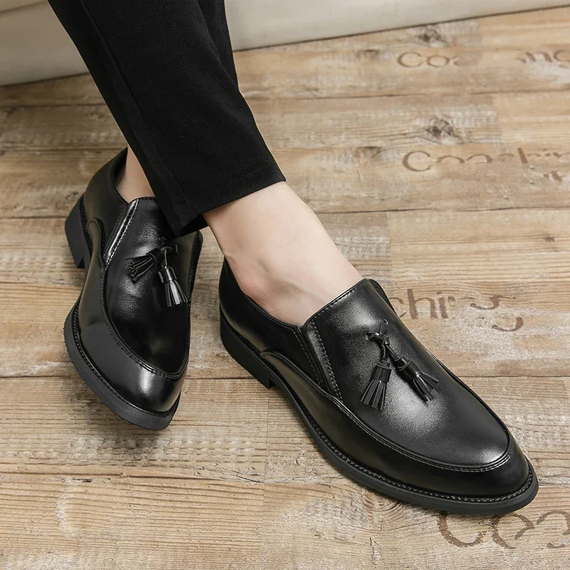 Loafers Shoes Men PU Tassel Decoration Low Heel Without Tie Up Cuffs Fashionable Comfortable Anti Slip Business Formal Shoes