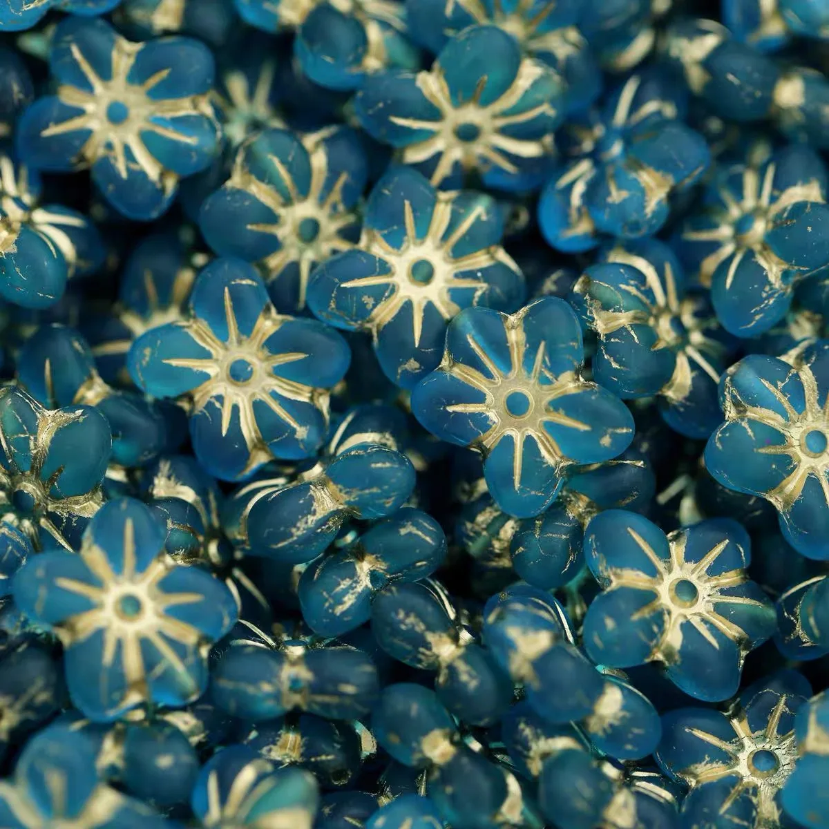 

20pcs 14*13mm (Multiple colors) Hand beadeds DIY jewelry necklace earrings bracelet accessories