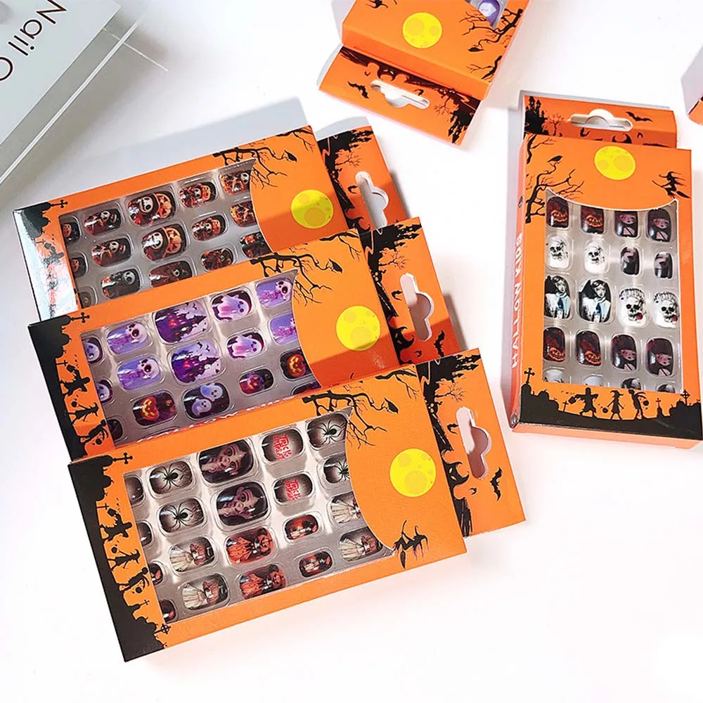 

24Pcs/set Bat Spider Web Children Halloween False Nails Ghost Pumpkin Kids Cartoon Fake Nails Press on Nails Short Square Shaped