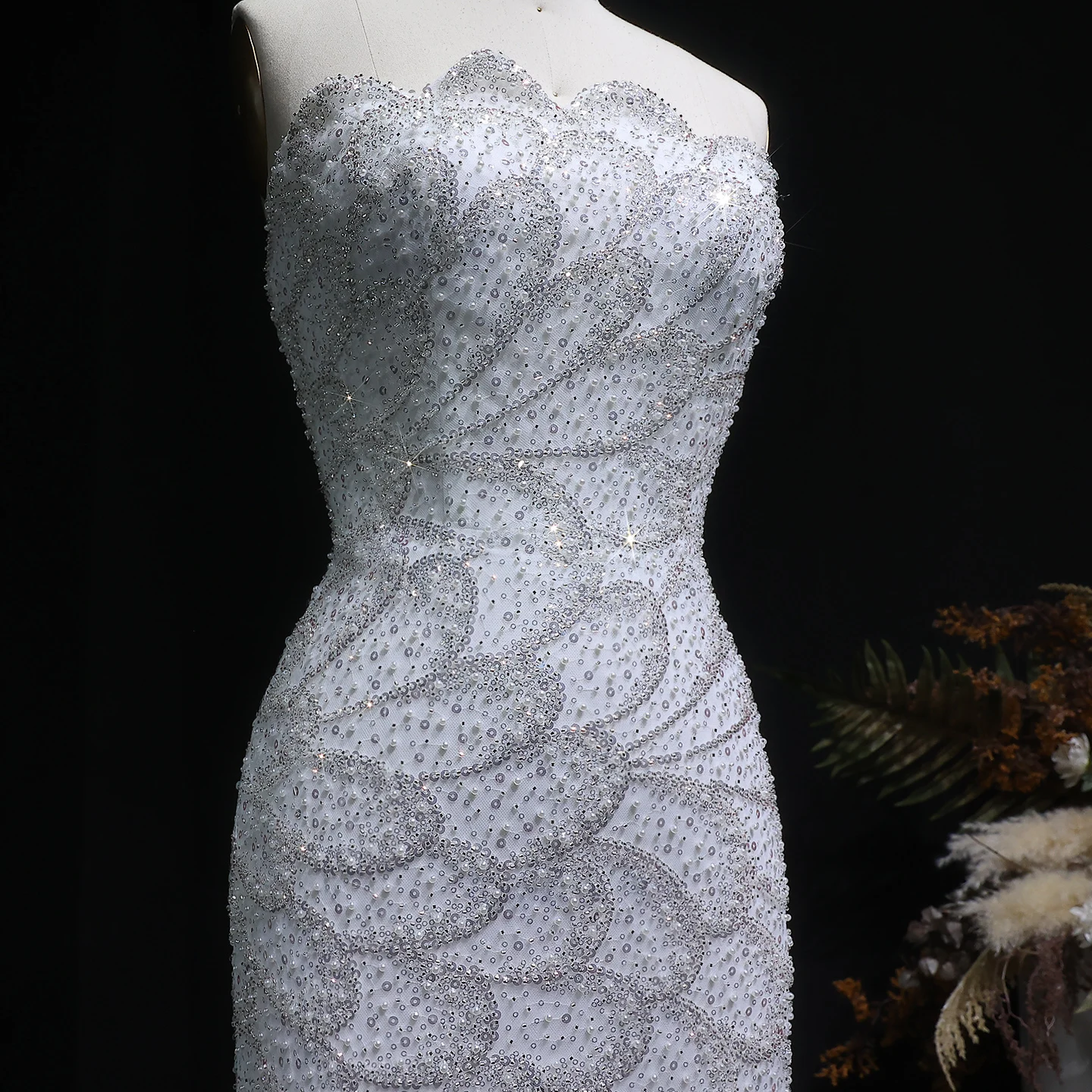 Sharon Said: Atemberaubendes smaragdgrünes trägerloses Meerjungfrauen-Abendkleid, langes arabisches Verlobungs-, Hochzeits- und festliches Partykleid SS601, maßgeschneidert. – Detail 31