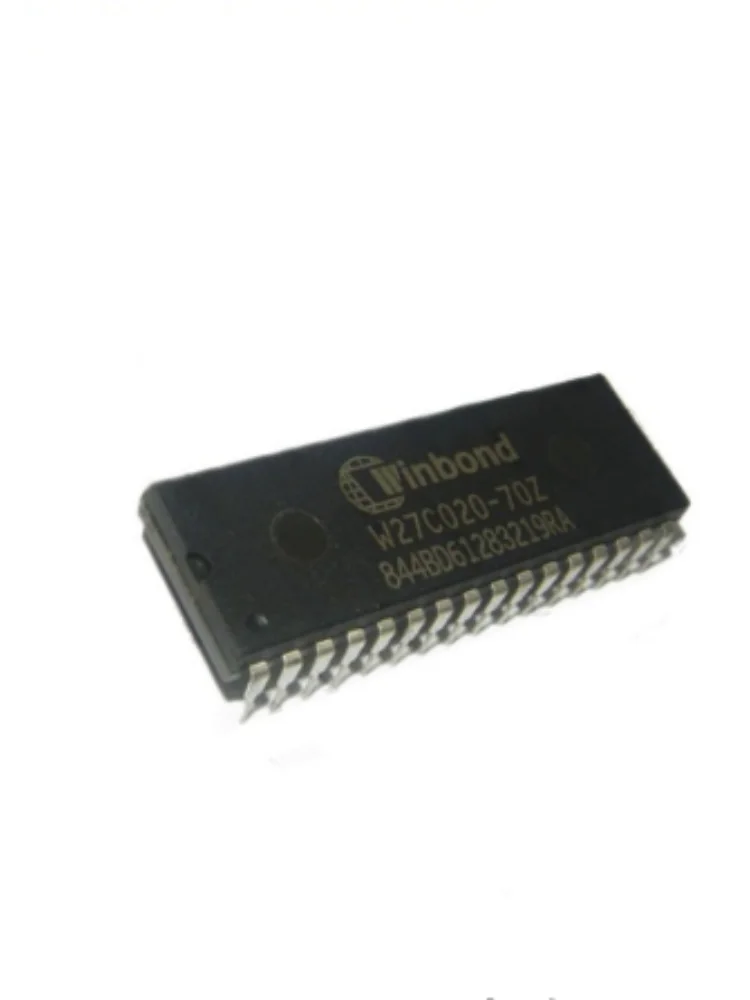 50Pcs/Lot W27C02 W27C020-70-Z Storage IC DIP32 Encapsulation