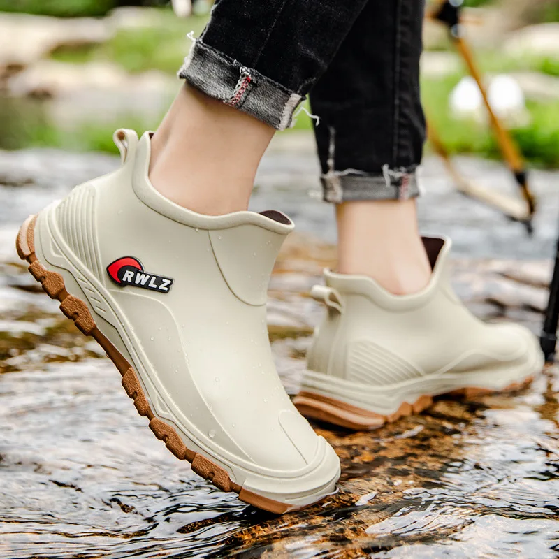 New Man PVC Rain Boots Trend Men Rain Boots Platform Outdoor Fishing Shoes Slip on Warm Waterproof Work Men Booties Soild Shoes