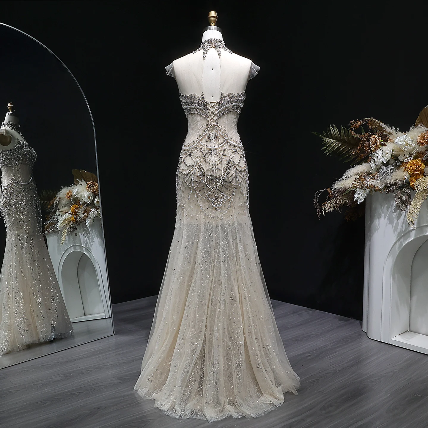 Sharon Said Dubai Champagner Hochgeschlossenes Abendkleid mit Perlenbesetzter Meerjungfrauen-Silhouette Damen Formelles Ballkleid SS380 Maßanfertigung – Detail 10
