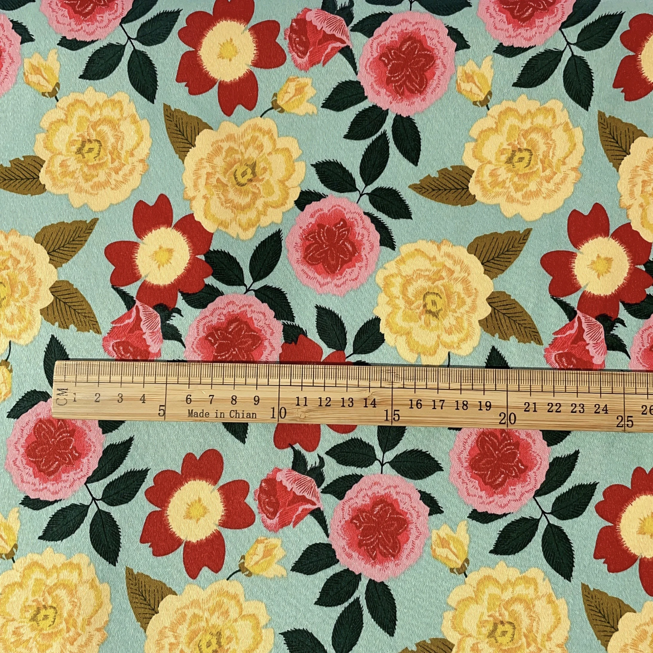 Satyna w kwiatowy wzór vintage – Vintage Sewing Textile recenzja i cena