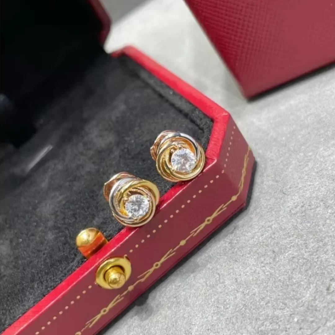 

2025 - Fiery three-ring diamond earrings, elegant high-end fashion and exquisite choice S925