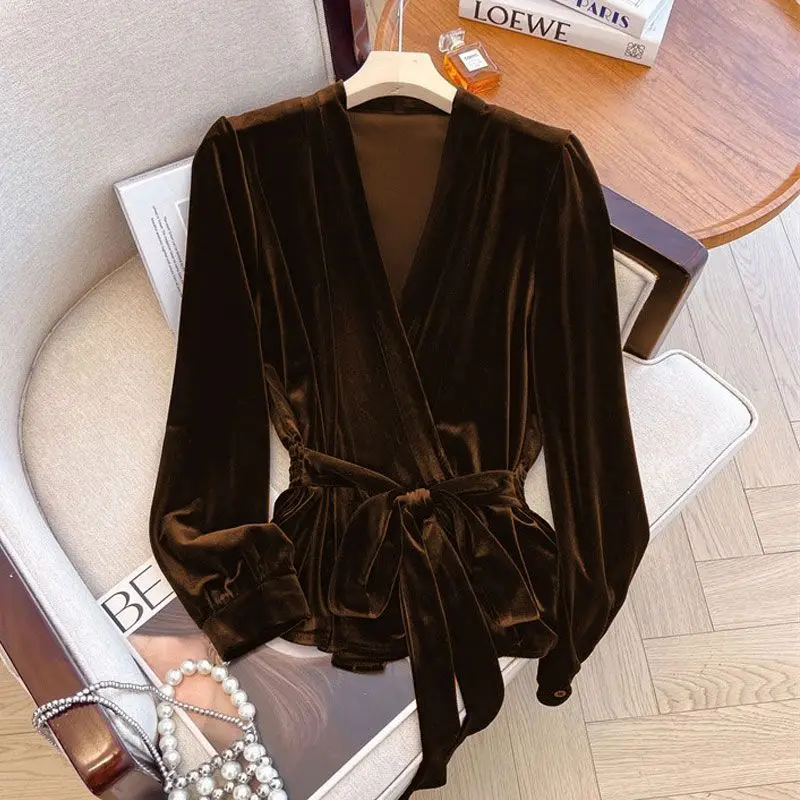 بلوزات مخملية ملابس نسائية على شكل حرف v وأكمام طويلة قمصان تونك بأشرطة 2025 Blusas Mujer De Moda بخصر نحيف ملابس علوية للسيدات