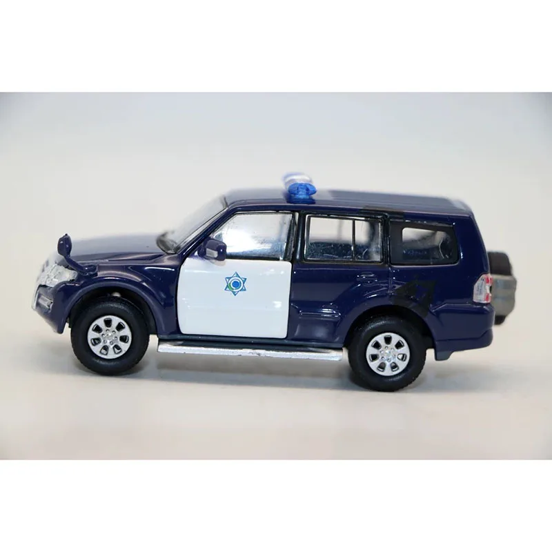 

Bulk TINY 1:64 Pajero 2015 Alloy Simulation Car Model Static Collection Decorated Holiday Gifts Toys Souvenir Gift