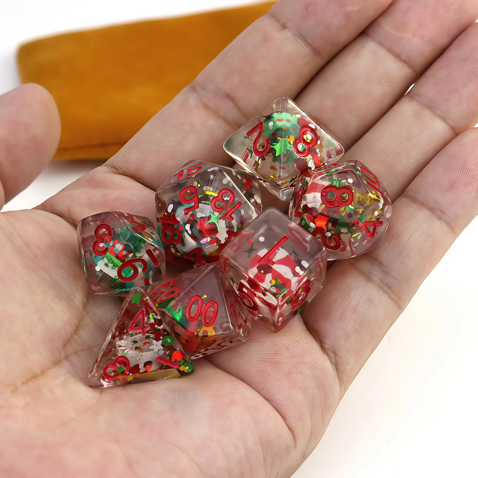 مجموعة نرد شفافة مكونة من 7 قطع مع شخصيات عيد الميلاد ثلاثية الأبعاد - لعبة عيد الشكر، لوازم الحفلات الخارجية، هدية عيد الميلاد والعطلات #6
