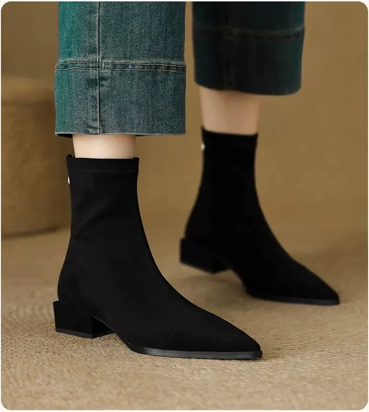 Plus-Size Damenstiefel 2026 Wintermode Spitz Zehentrenner Kurze Stiefel mit Reißverschlüssen am Rücken, Schlanke Nude-Stiefel mit Niedrigem Absatz – Detail 11