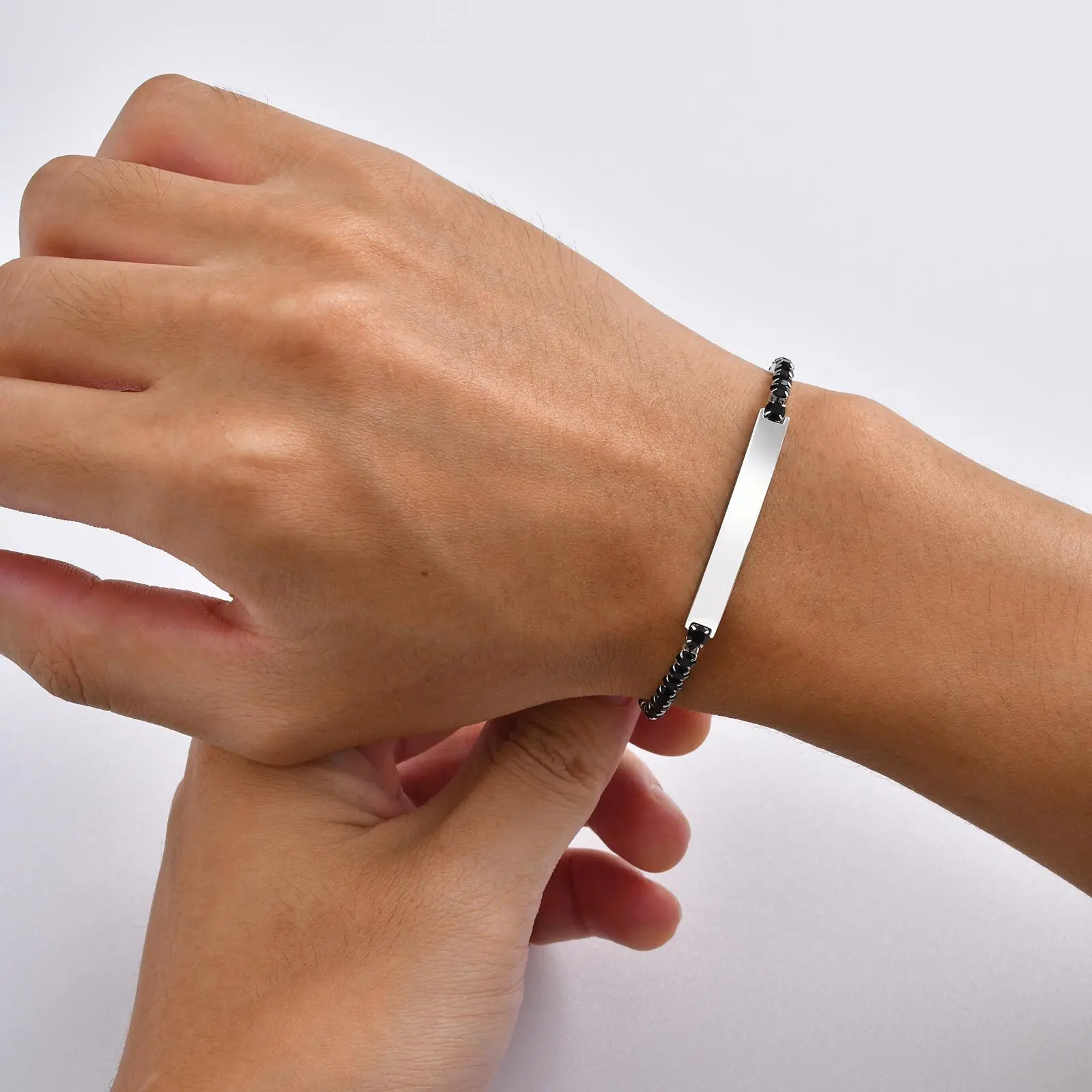 Bracelet de Tennis personnalisé pour hommes et garçons, Bracelet élégant en Zircon noir imperméable, cadeau de bijoux d'anniversaire