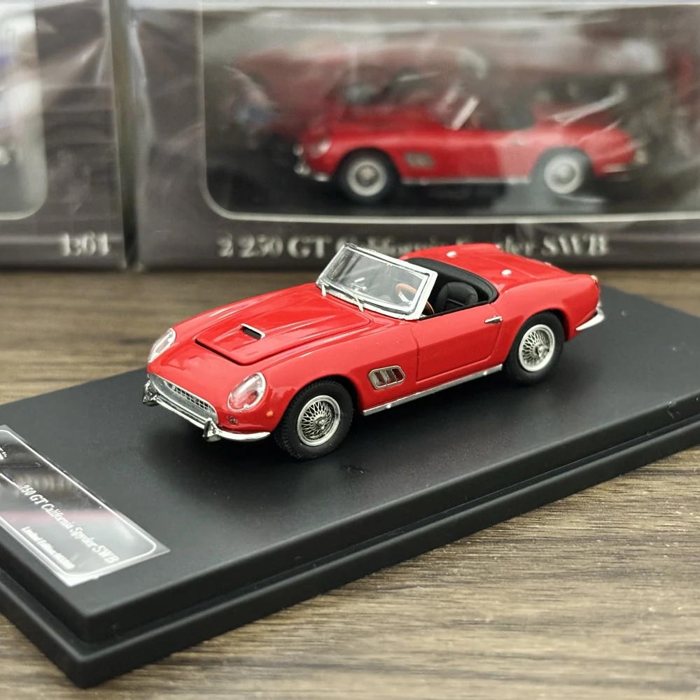 Newly Stocks King Model 1:64 250 GT California Spyder SWB Diecast Model Car in 2024