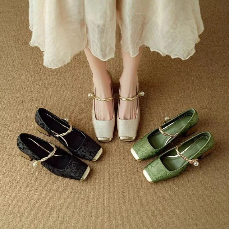 2025 otoño nuevos zapatos de tacón Mary Jane-zapatos de vestir de bloque de Color de dos tonos con correa en el tobillo con acento metálico y tacón grueso
