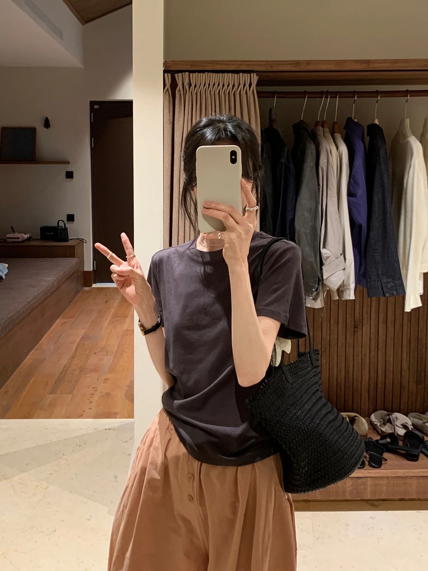 

Женская свободная футболка BRIIVN из шелка и шерсти, повседневная, весенняя, модная, утягивающая, с круглым вырезом, короткий рукав