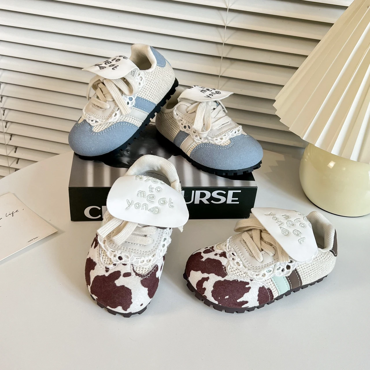 

2025 Spring Autumn Princess Shoes New Girls' Western Style Board Shoes Soft Bottom Casual Puff Children's Comfortable Shoes