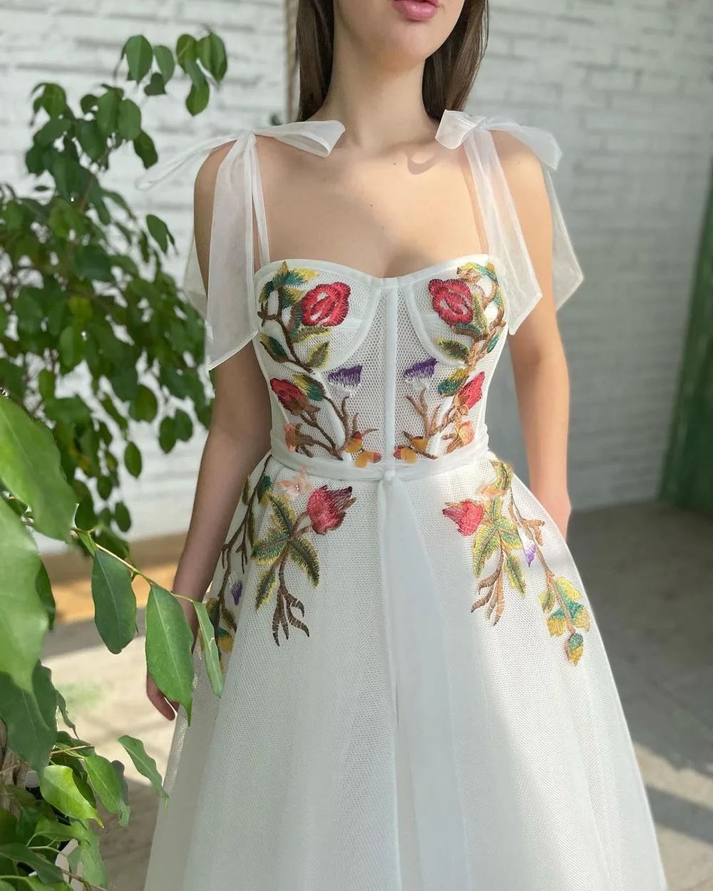 Sevintage Wit Kant Applicaties Borduren Prom Dresses Bow Strapstea-Lengte A-lijn Formele Party Dress Avondjurk Met Zakken