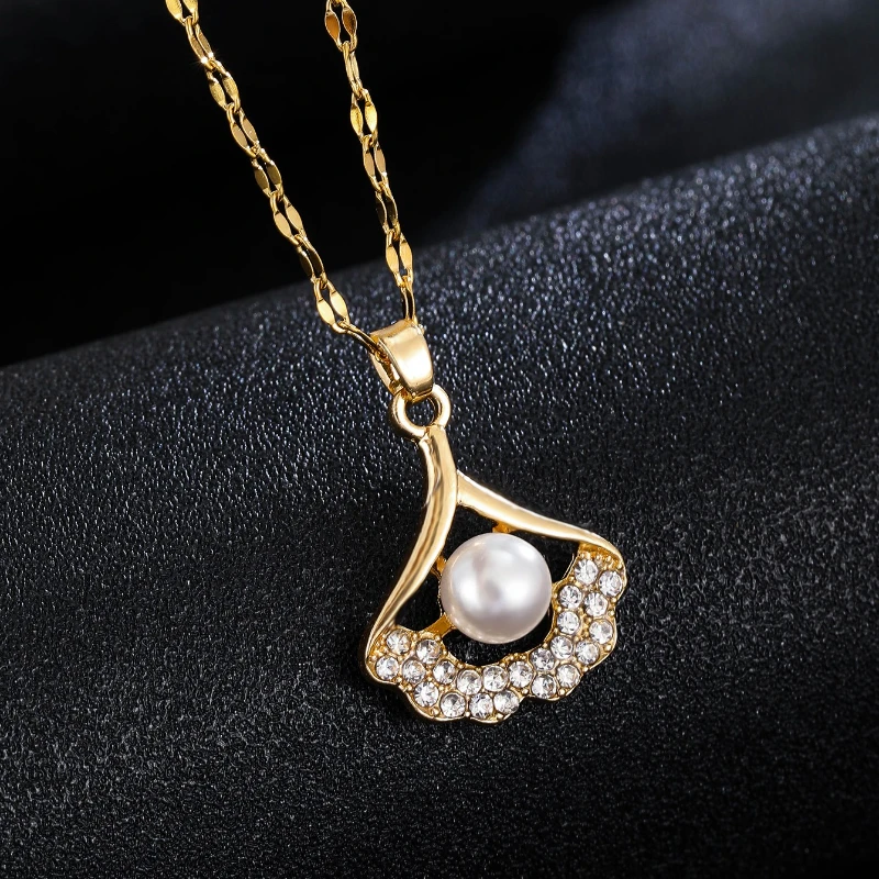 1PCS Ladies' Jewelry Gold Faux Pearl Apricot Leaf Necklace Stylish And Trendy