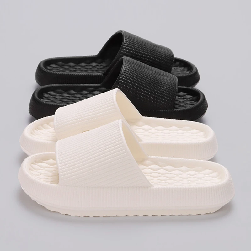 Summer Platform Slippers for Women Lightweight Non-slip Cloud Bathroom Slides Woman Comfortable Soft Sole Beach Slippers 2024