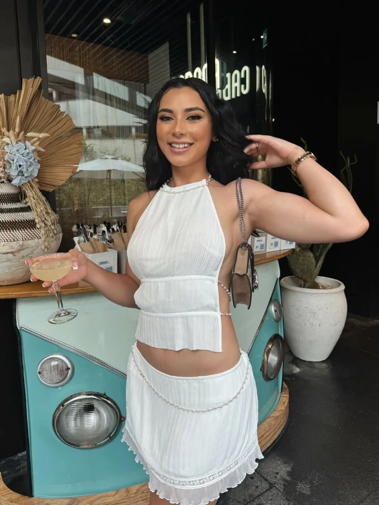 

Женский пляжный жилет с бисером, юбки, комплекты с лямкой на шее и открытой спиной, кружевная короткая юбка, летние каникулы, женский комплект из 2 предметов